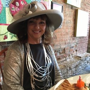 Meet your Posher, Linda